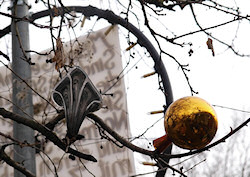 Weihnachts-/Oster-/Festtags-/Sonntagsdeko im Baum